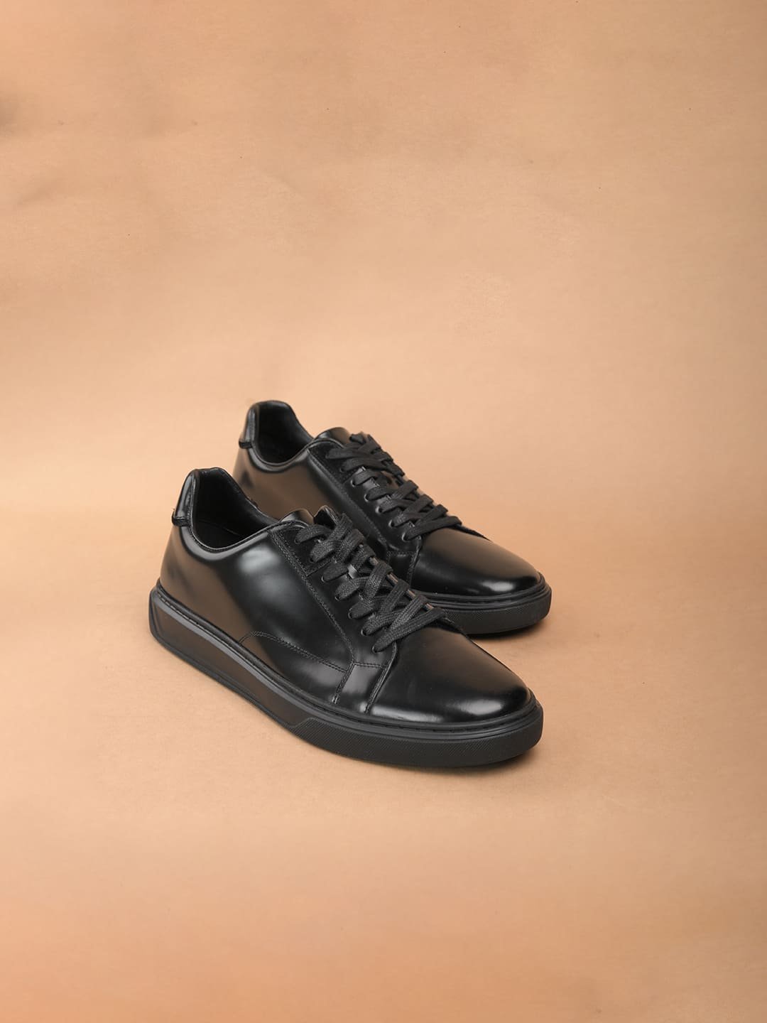 The Brown Hide - BRNO Sleek Black Leather Sneaker