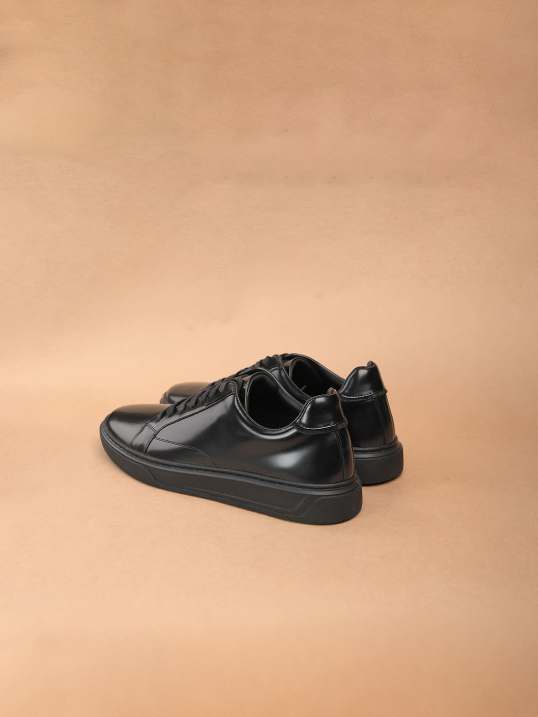 The Brown Hide - BRNO Sleek Black Leather Sneaker